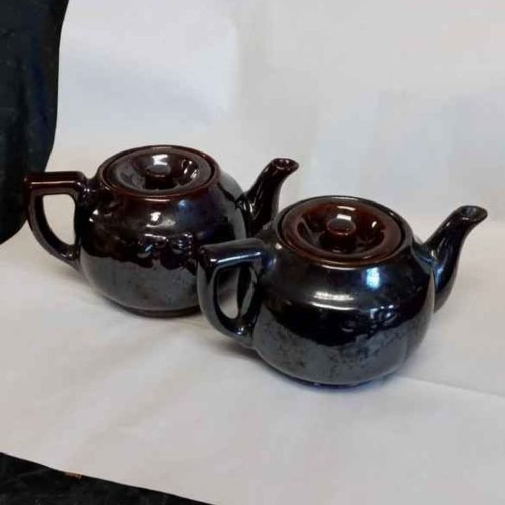 VINTAGE HADSON SMALL TEAPOTS MADE IN OCCUPIED JAPAN ON BOTTOM REDWARE LUSTERWARE